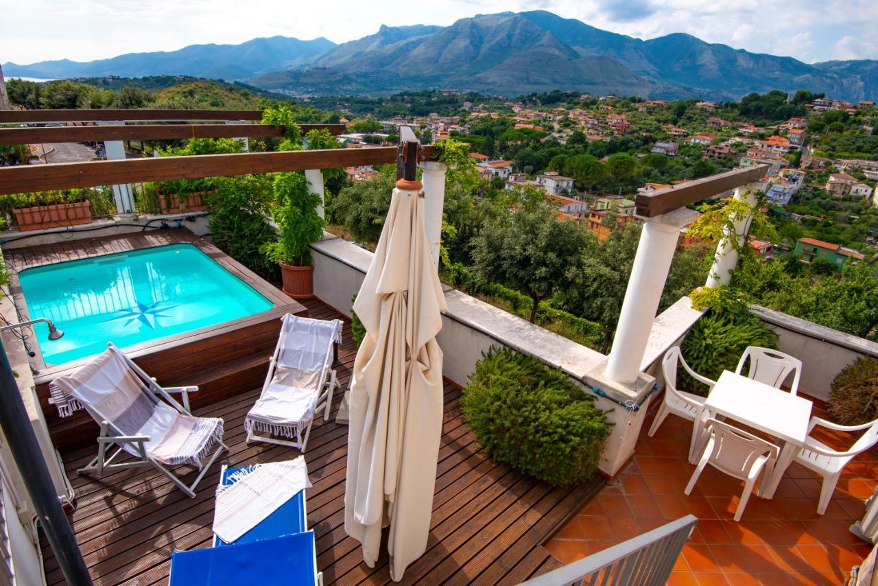 Torre Caetana Bed & Breakfast Minturno Exterior photo